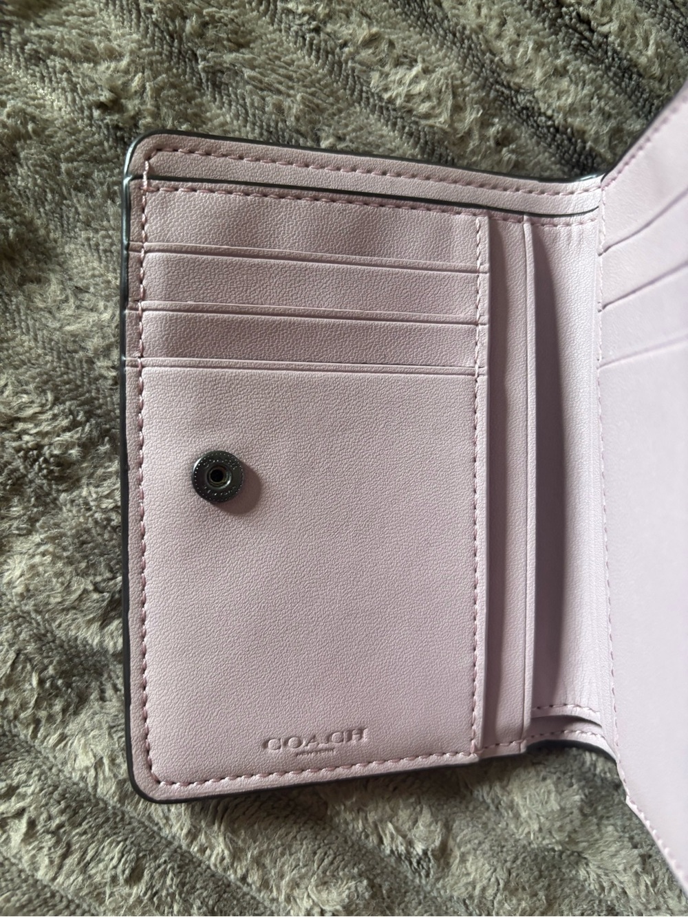 Coach Lilac Zip Card Wallet with Metal 'C' Accent - Picture 4 of 4